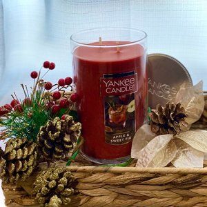 Yankee Candle Apple and sweet fig / Two wick tumbler 22 oz